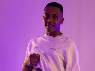 akamilasweetcm101 – webcam model profile photo Image 2