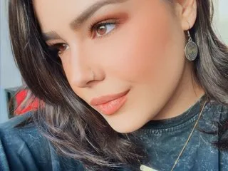 LoisLayne – webcam model profile photo Image 2