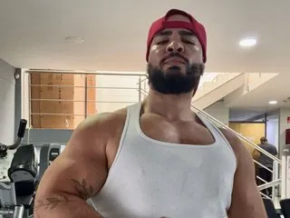 ThickyYvonne – webcam model profile photo Image 2