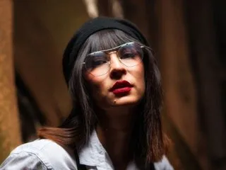 Mandi469 – webcam model profile photo Image 2