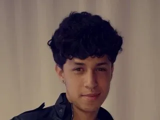 Axel_evansss – webcam model profile photo