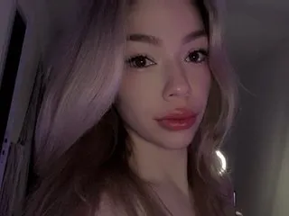 LynxRosenn – webcam model profile photo Image 4