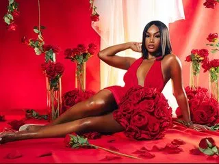 Rinamay_ – webcam model profile photo Image 2