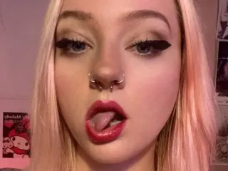 ChloeLevine webcam show