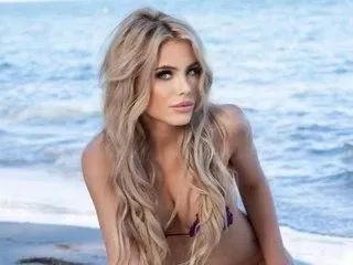 Nataly_QX – webcam model profile photo Image 2