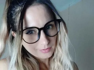 Cougarphantera webcam show