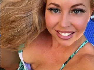 krysstal003 – webcam model profile photo Image 2