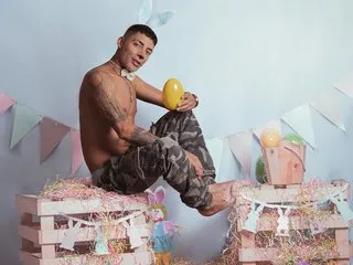 AnyaArai – webcam model profile photo Image 2