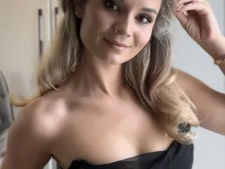 stellallovee – webcam model profile photo Image 5