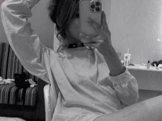 iminako – webcam model profile photo