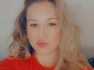 AryaMyers – webcam model profile photo Image 2