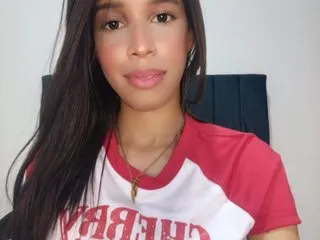 akamilasweetcm101 – webcam model profile photo Image 2