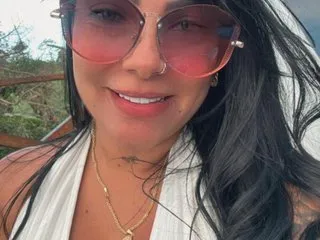 Prettydollsweet – webcam model profile photo Image 3