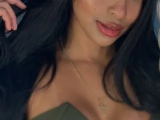 Elyna_69 – webcam model profile photo Image 15