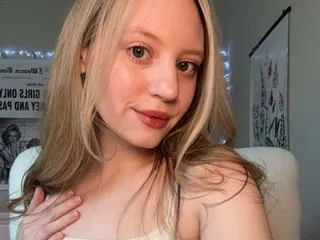 LiliTurnerxo – webcam model profile photo