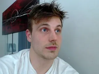 Scarlett_And_LucyMae – webcam model profile photo Image 3