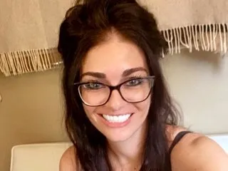 leoqueen1111 – webcam model profile photo Image 2