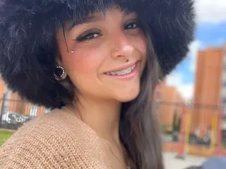 Bambichanel777 – webcam model profile photo Image 5