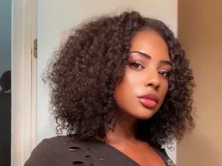 Luna_Sanders – webcam model profile photo Image 3