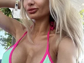 batmancatwoman17 – webcam model profile photo Image 6