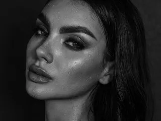 Hottyhousewife18 – webcam model profile photo Image 3