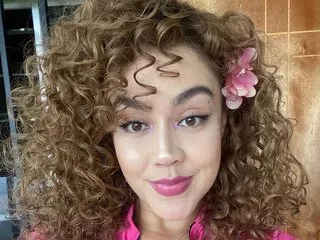 MiaTurn – webcam model profile photo Image 3