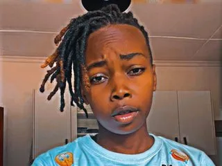 Sexysiren22 webcam show