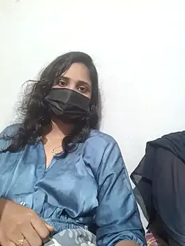 Red_Lola – webcam model profile photo Image 2