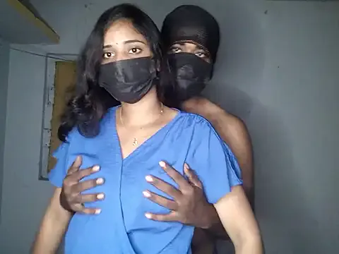 Red_Lola – webcam model profile photo Image 4