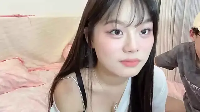 LizaGold40 – webcam model profile photo Image 2