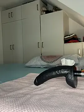 LynxRosenn – webcam model profile photo Image 16