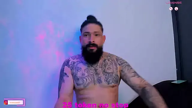 SultryLola – webcam model profile photo Image 16