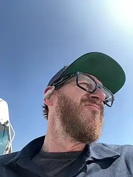 NinnaCurly – webcam model profile photo Image 5