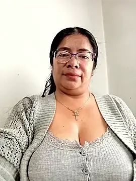 LizaGold40 – webcam model profile photo Image 3