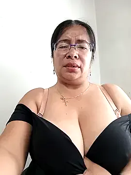 LizaGold40 – webcam model profile photo Image 5