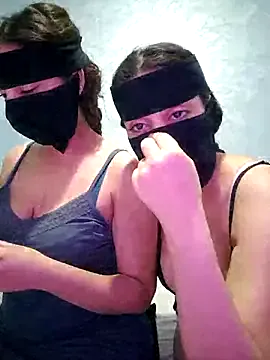 Badgirltorii – webcam model profile photo Image 13