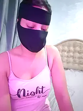 Badgirltorii – webcam model profile photo Image 5