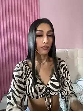 AryaMyers – webcam model profile photo Image 3