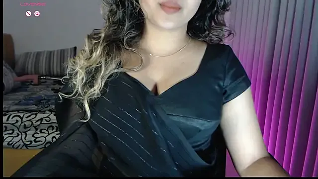 charlotte_blossom – webcam model profile photo Image 10