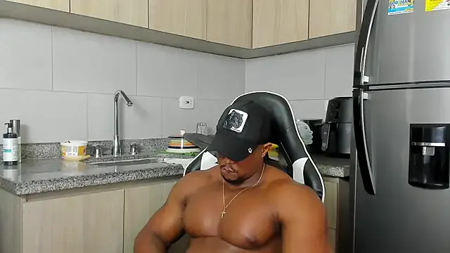 SarhaParcker – webcam model profile photo Image 12