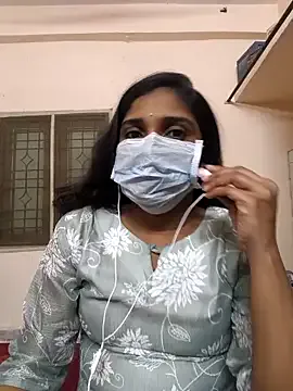 SaraWinehouse webcam show Image 5