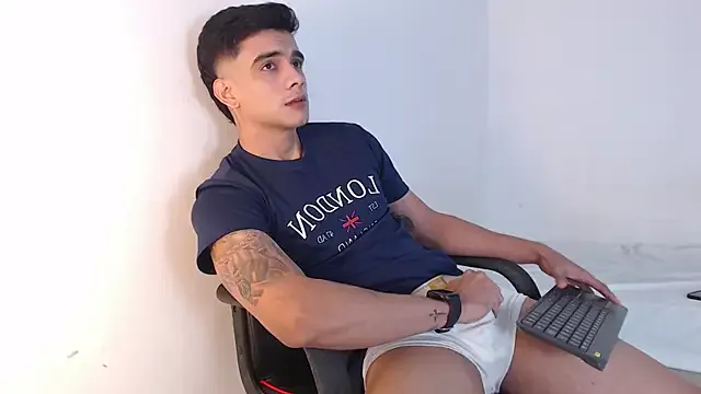 p-nyan4 – webcam model profile photo Image 16