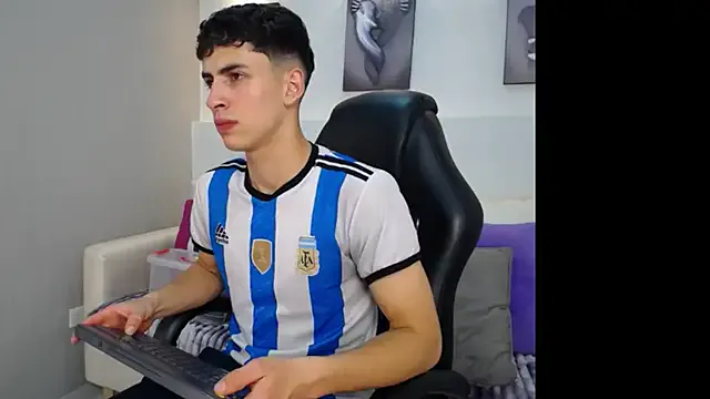 LailaDoll – webcam model profile photo Image 3