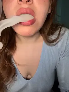 nicdani_1 – webcam model profile photo Image 16