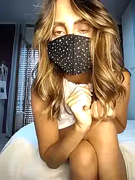 SparklingSoleil webcam show Image 6