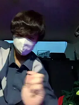 zui_lu – webcam model profile photo Image 2