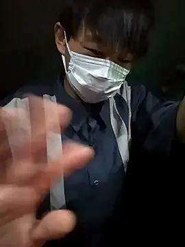 zui_lu – webcam model profile photo Image 5