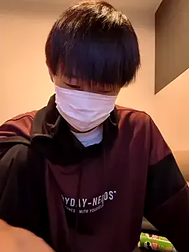 zui_lu – webcam model profile photo Image 6