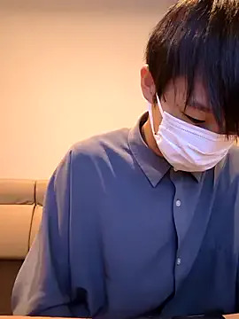 zui_lu – webcam model profile photo Image 9