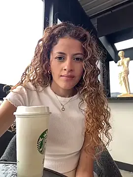 akamilasweetcm101 – webcam model profile photo Image 4